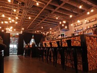 Partyraum: Stilvolle Bar und Lounge in zentraler Lage